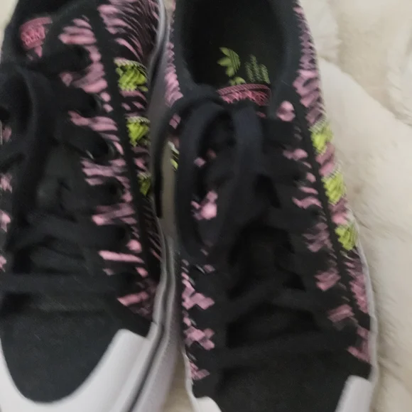 Adidas Nizza Platform Women's Zebra Pattern Sneakers - Black, Pink, Yellow - Picture 7 of 11